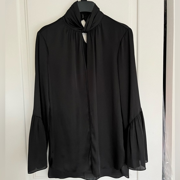 Elie Tahari black blouse with belle sleeve, cut out high neck size XS - Picture 1 of 7